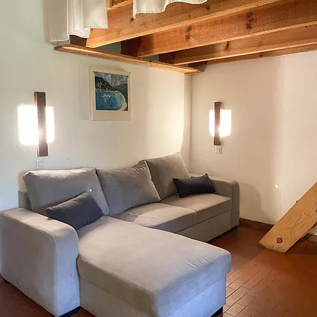 Villa Mini Centuri, Santa Giulia